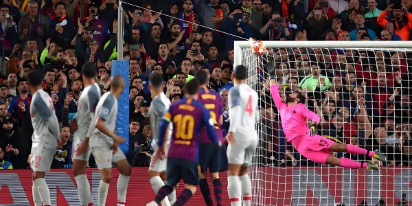 最棒的任意球？范戴克：梅西对利物浦进的那个！