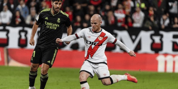 西甲焦点战：巴列卡诺VS巴伦西亚——攻防博弈下的胜负天平与比分推演