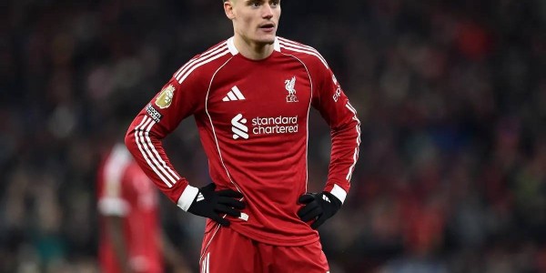 安菲尔德寒夜！19射0球终结连胜，斯洛特这番话揭开利物浦最大隐痛