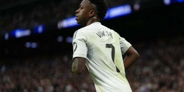 3000万欧税后年薪！21场2球还敢狮子大开口，维尼修斯想对标姆巴佩有点难