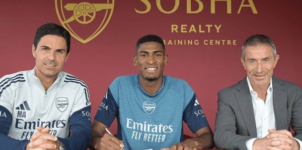 西甲最强单防后卫加盟！阿森纳官宣签下铁闸莫斯克拉