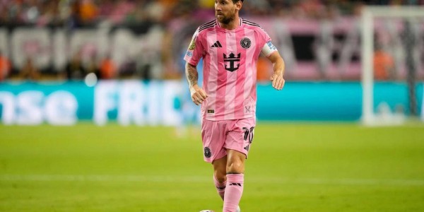 38岁球员身价排行榜：梅西与C罗携手前行，莫德里奇紧随其后！