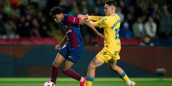 西甲保级关键战：西班牙人主场迎战拉斯帕尔马斯，谁能抢占生机？