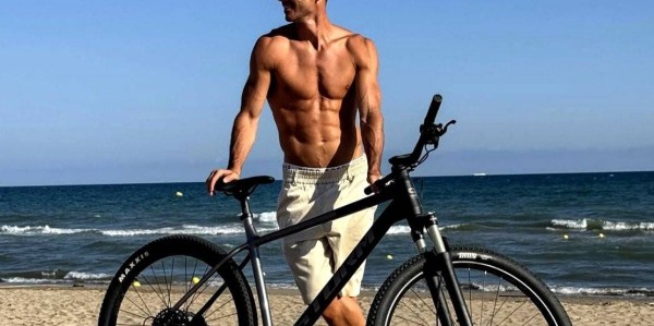 拉什福德的莅临还无法令巴萨确立梦四王朝，毕竟莱万还是首要问题